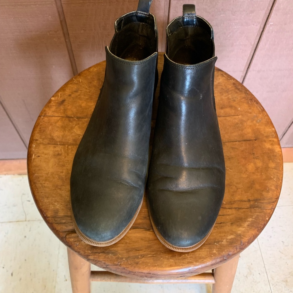 Clarks Black Leather Chelsea Boot 8.5